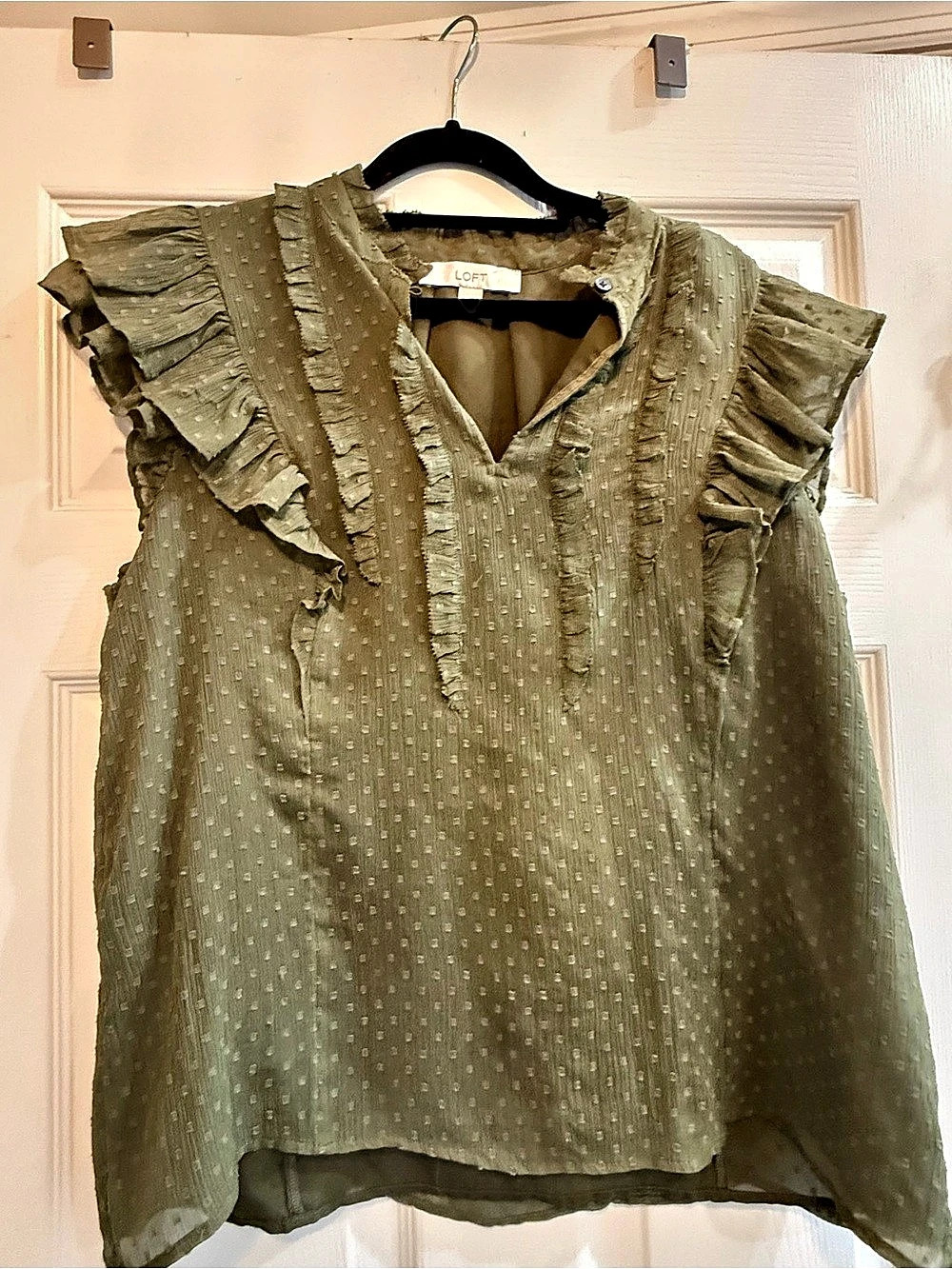 LOFT Swiss Dot Ruffle Sleeveless Blouse Green Large
